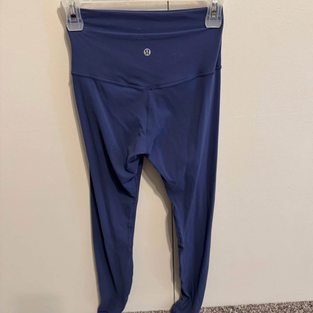 Like New Lululemon Deep Blue Leggings size 4